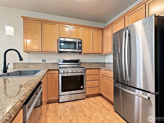 4th image of 4763 Morris Avenue S #R302