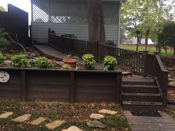 5th image of 202 Old Mill Dr