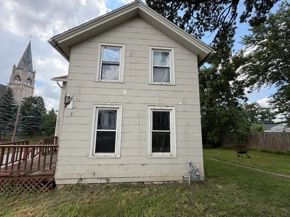 1016 Iowa St, Davenport, IA 52803