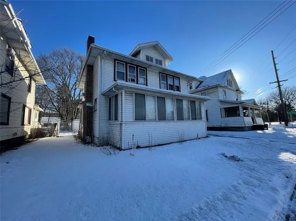 1702 E Main St, Endicott, NY 13760