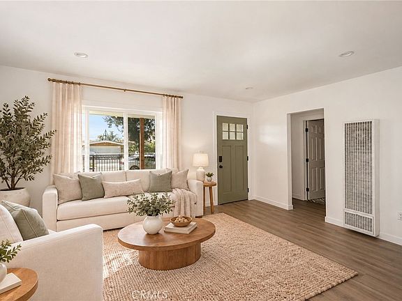 4th image of 1005 W 132nd St