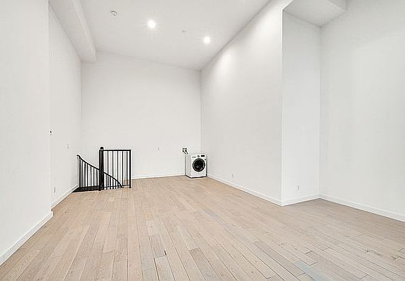 4th image of 66 E 127th St APT 7