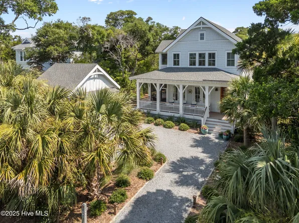 601 Kinnakeet Way, Bald Head Island, NC 28461