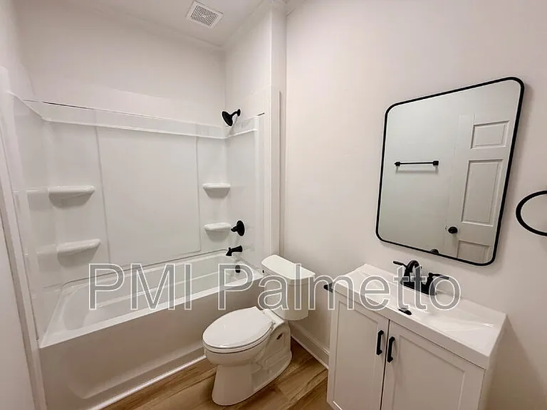 260 8th St #B — Photo 11