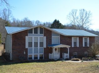 2001 E Wolfe Valley Rd, Clinton, TN 37716