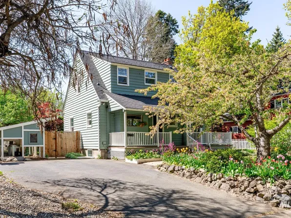 517 E C St, Moscow, ID 83843