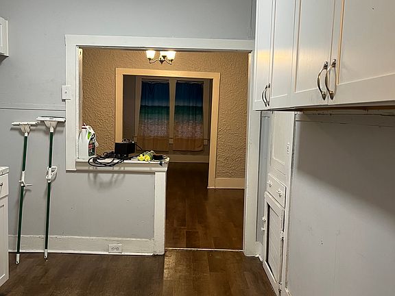 4th image of 1410 W 15th St