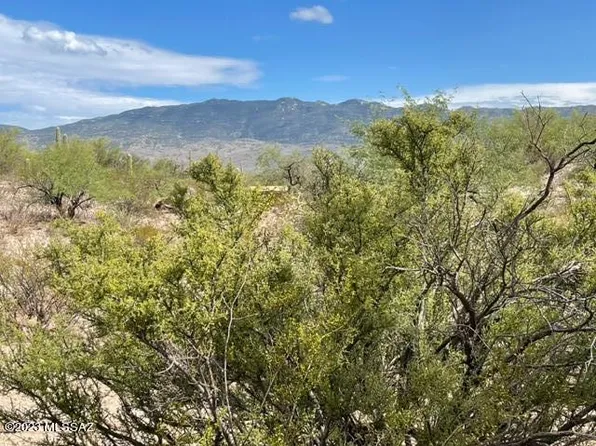 2016 N Wentworth Rd, Tucson, AZ 85749