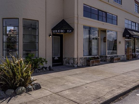 3rd image of 122 South Blvd