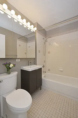 Sold by Nest Seekers International | media 6