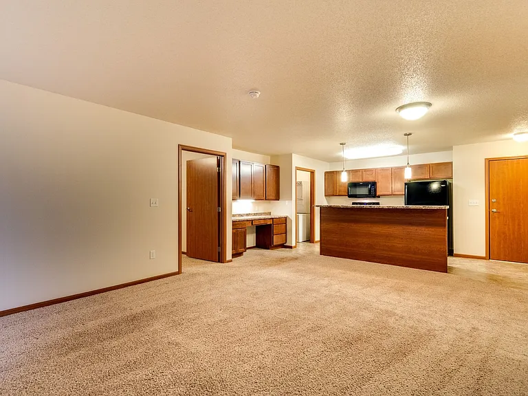 Southport Heights Apartments — Photo 32