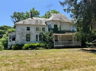 57 College St S, Poultney, VT 05764