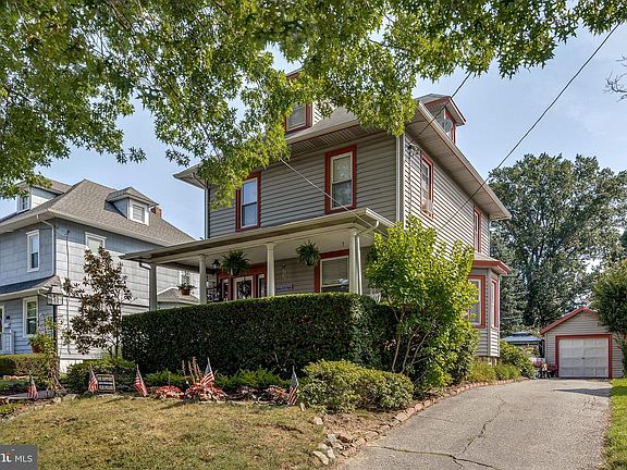 3rd image of 209 Virginia Ave