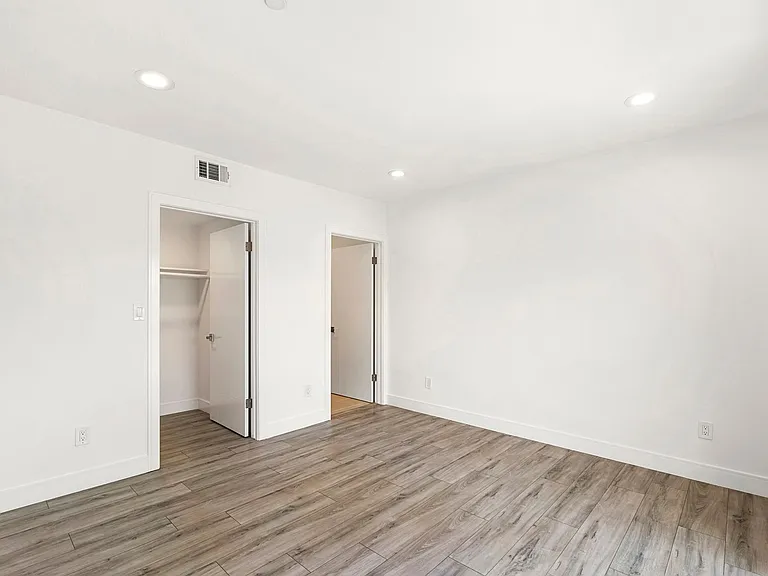 2414 S West View St — Photo 29