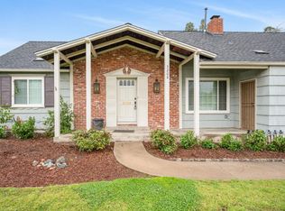 3208 E Bellaire Way, Fresno, CA 93726