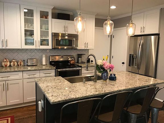 4th image of 401 Acklen Park Dr #B