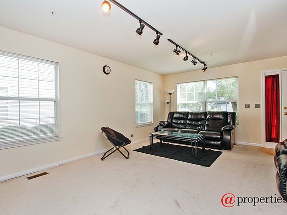 Living Rm/Family Rm