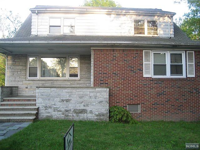 1st image of 822 Kingsland Ln #2