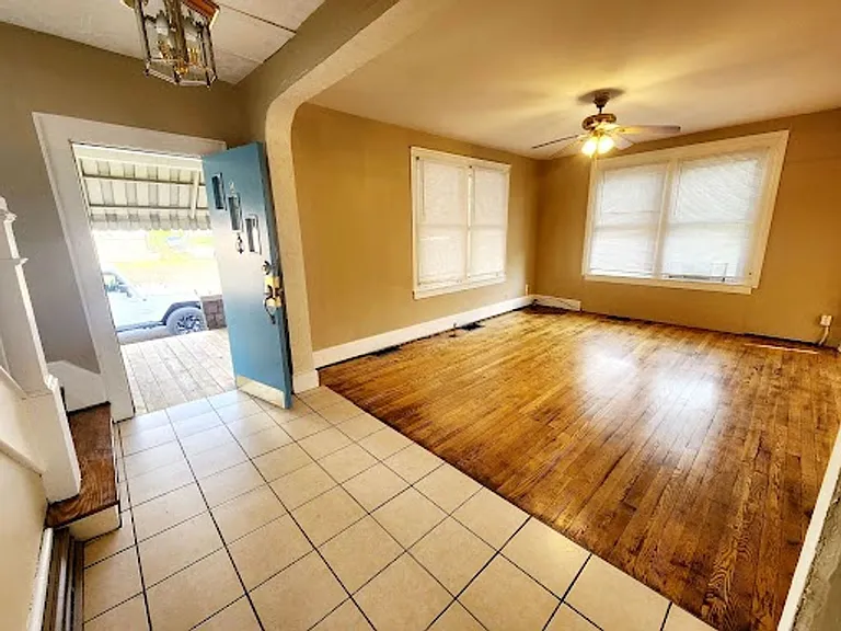 305 Lyndhurst St — Photo 30