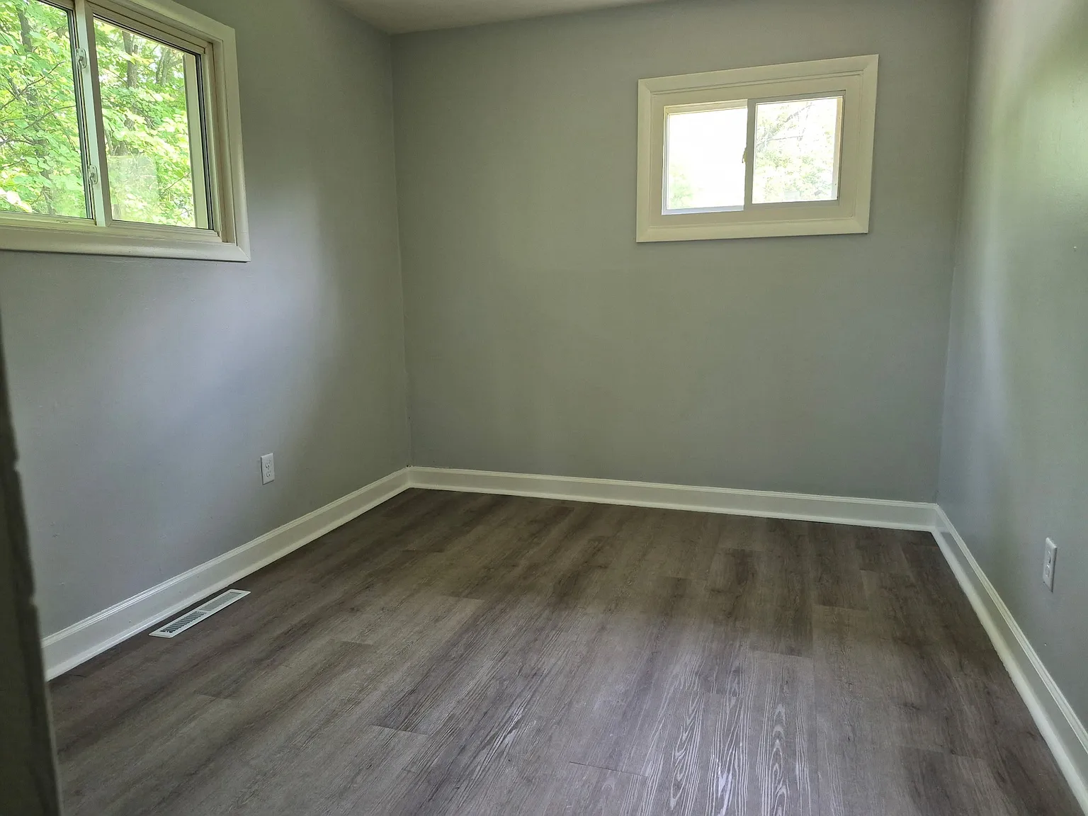 3 bed, 900 sqft, $1,495 — Photo 3