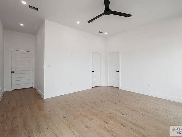 5997 Alexander Rd — Photo 10
