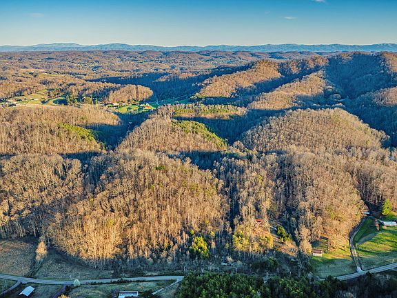 5th image of 7389 Lone Star Rd