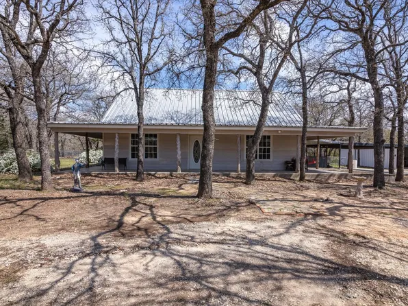393 Private Road 409, Montague, TX 76251