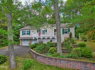 117 Hemlock Cv, Milford, PA 18337