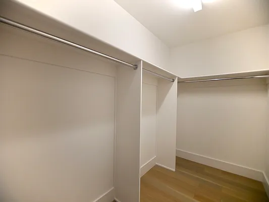 Rented by Extell Marketing Group LLC | media 22