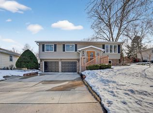 1522 W 5th St, Cedar Falls, IA 50613
