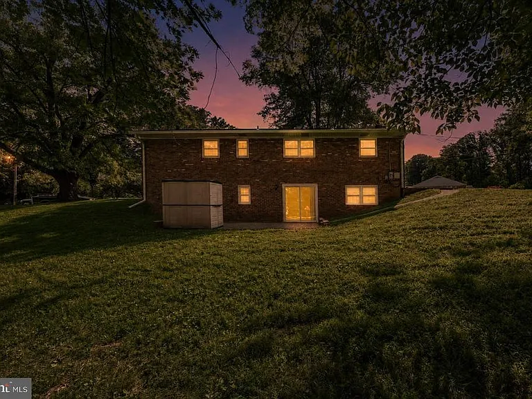 5683 Ravenel Ln — Photo 45