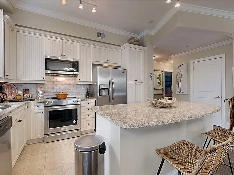 30 Waterfront Dr #134 — Photo 11