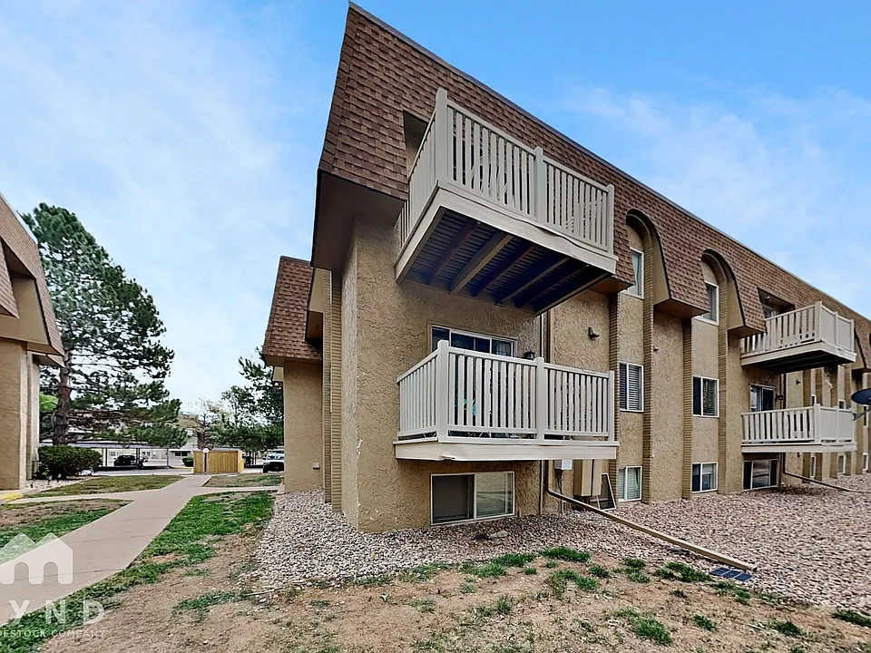 7375 E Quincy Ave #105