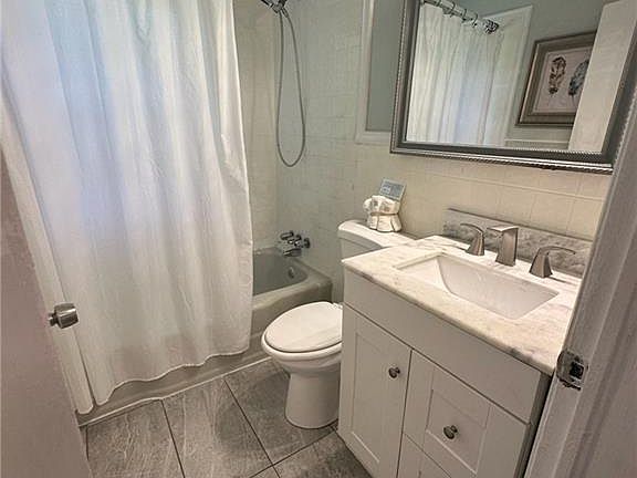 5th image of 1900 Meadow Ln #1900