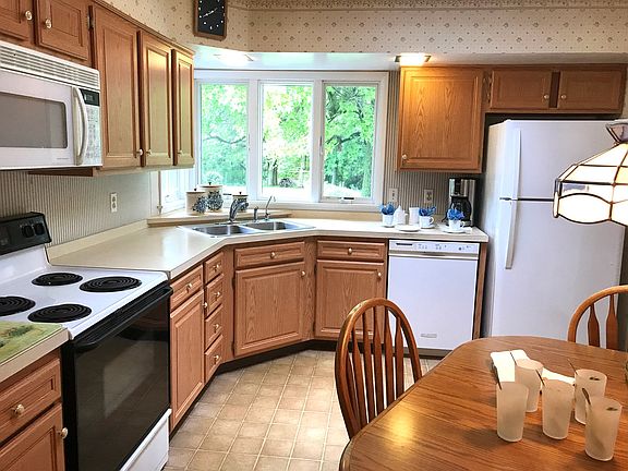 3rd image of 6249 Willow Dr