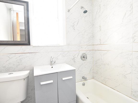 5th image of 2351 38th St #D3