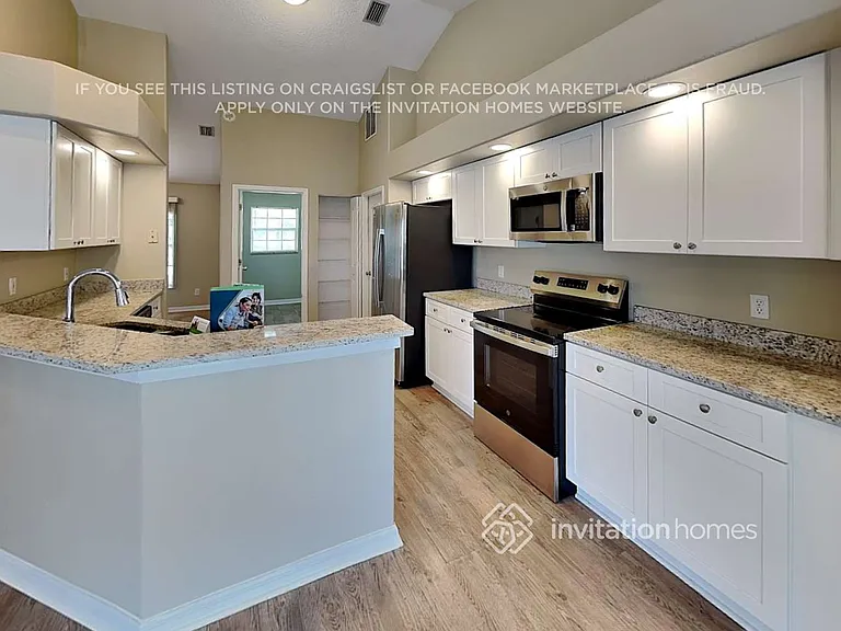 423 Azure Rd — Photo 7
