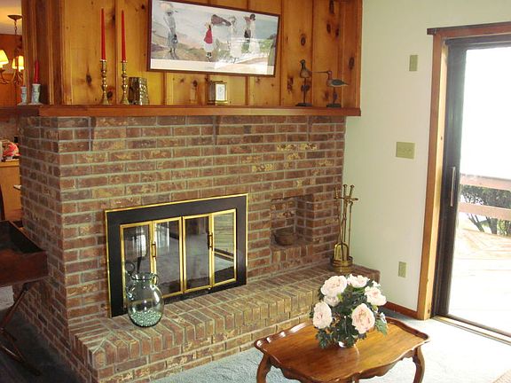 5th image of 209 Riverview Dr