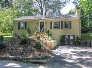 1325 Oxford Pl, Charlottesville, VA