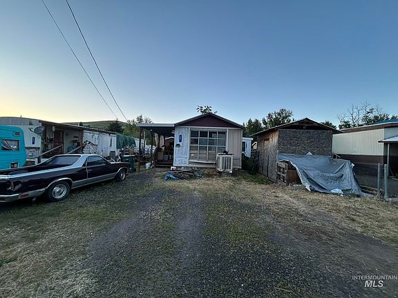 3rd image of 307 & 309 Main St