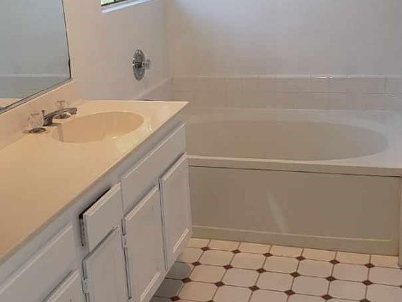 4th image of 14016 Plum Hollow Ln