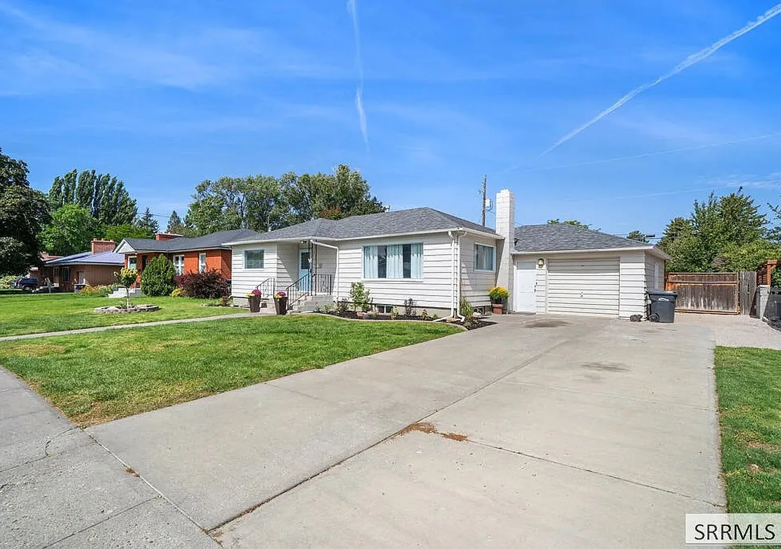 Charming Updated 4-Bedroom Home in Cute Idaho Falls Neighborhood - *6 Month Lease* — Photo 3