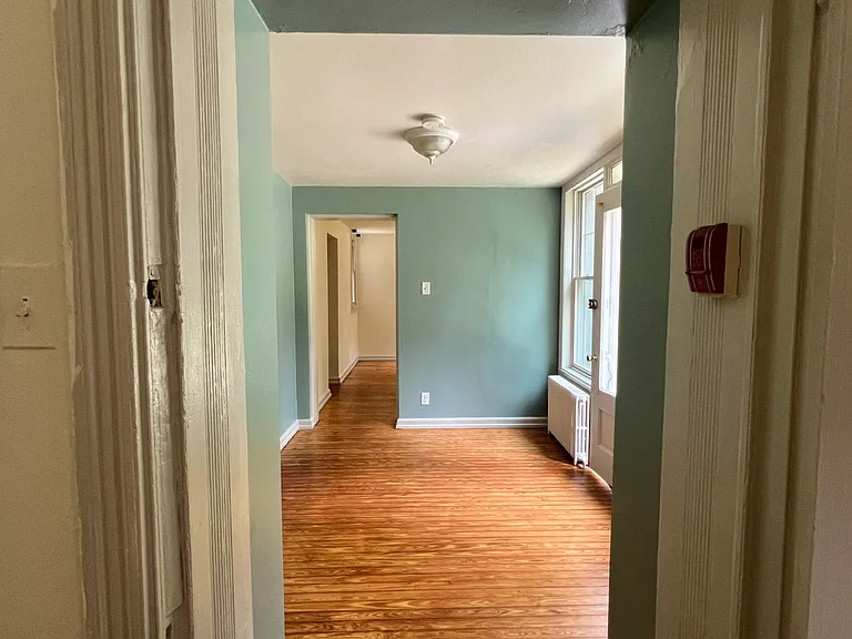 501 W Chelten Ave #1R — Photo 8