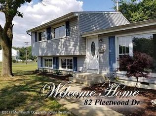 82 Fleetwood Dr, Hazlet, NJ 07730
