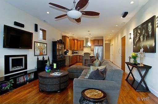 5th image of 1346 N Hoyne Ave #201