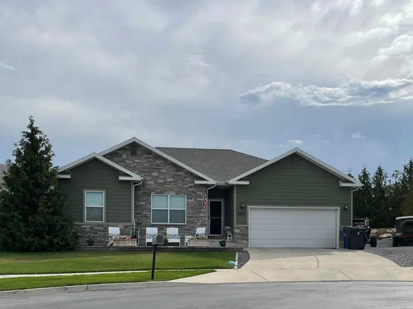 361 W Bridle Cir, Saratoga Springs, UT 84045