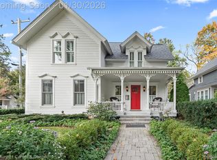 552 W Dunlap St, Northville, MI 48167