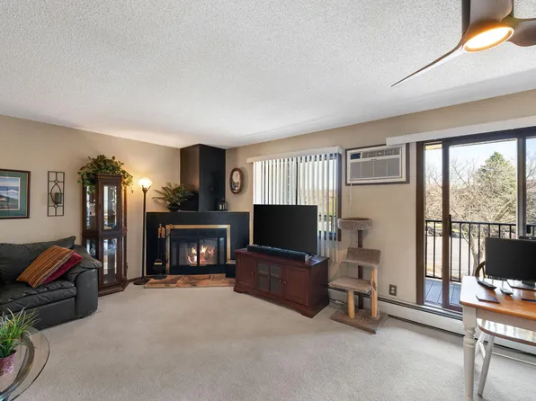 7601 W 101st St APT 302, Minneapolis, MN 55438