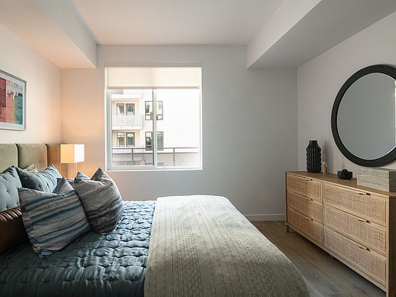 5th image of 1800 Beverly Blvd #302