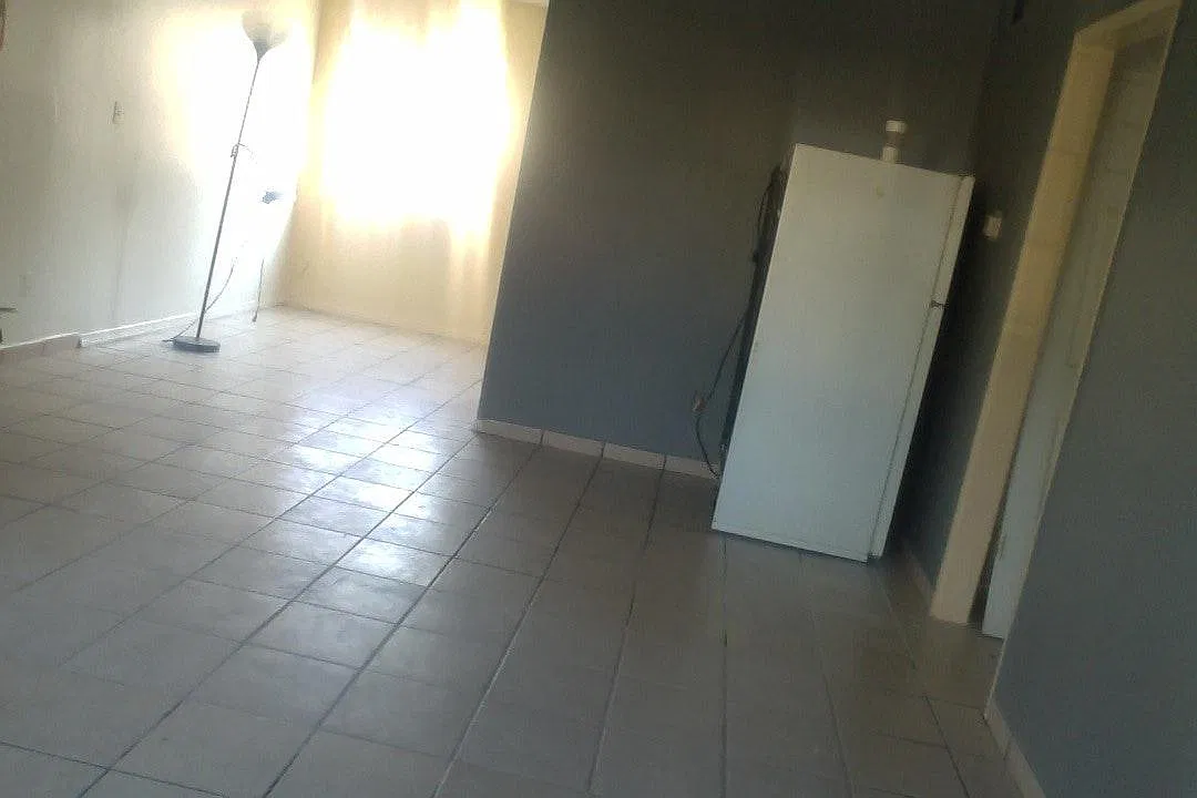 3 bed, 4347 sqft, $2,900 — Photo 3